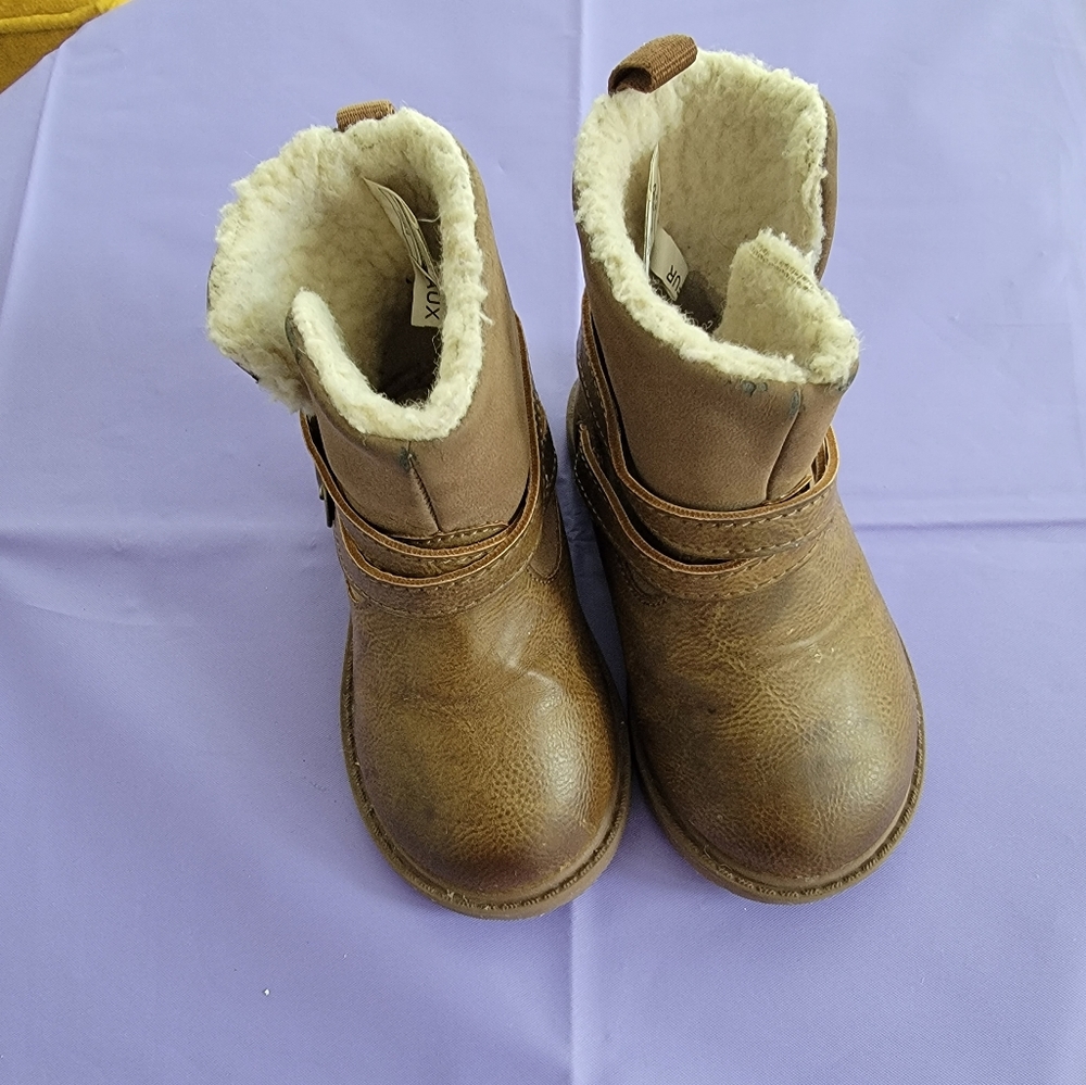 Nwb Oshkosh Tess-g Boots